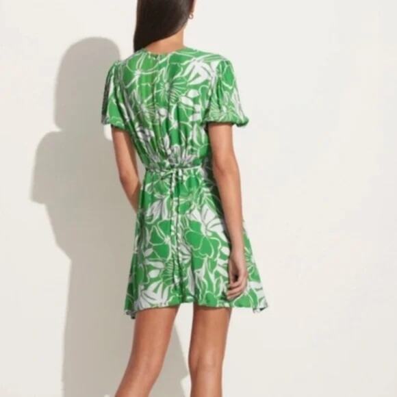 $189 NWT Faithfull the Brand La Castella
Mini Dress Tropical Floral size USA 6 - Picture 4 of 8